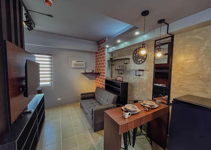 Comfy And Cozy Retreat In With A Stunning View *