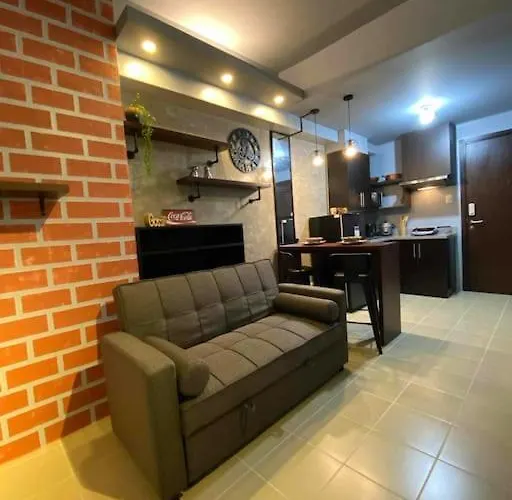 Comfy And Cozy Retreat In With A Stunning View Manila